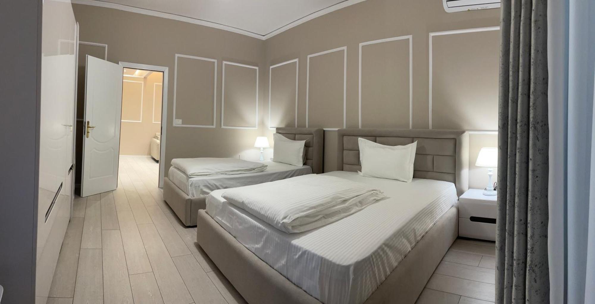 Sun Tower Luxury Suite-View From Of Tirana Center Buitenkant foto