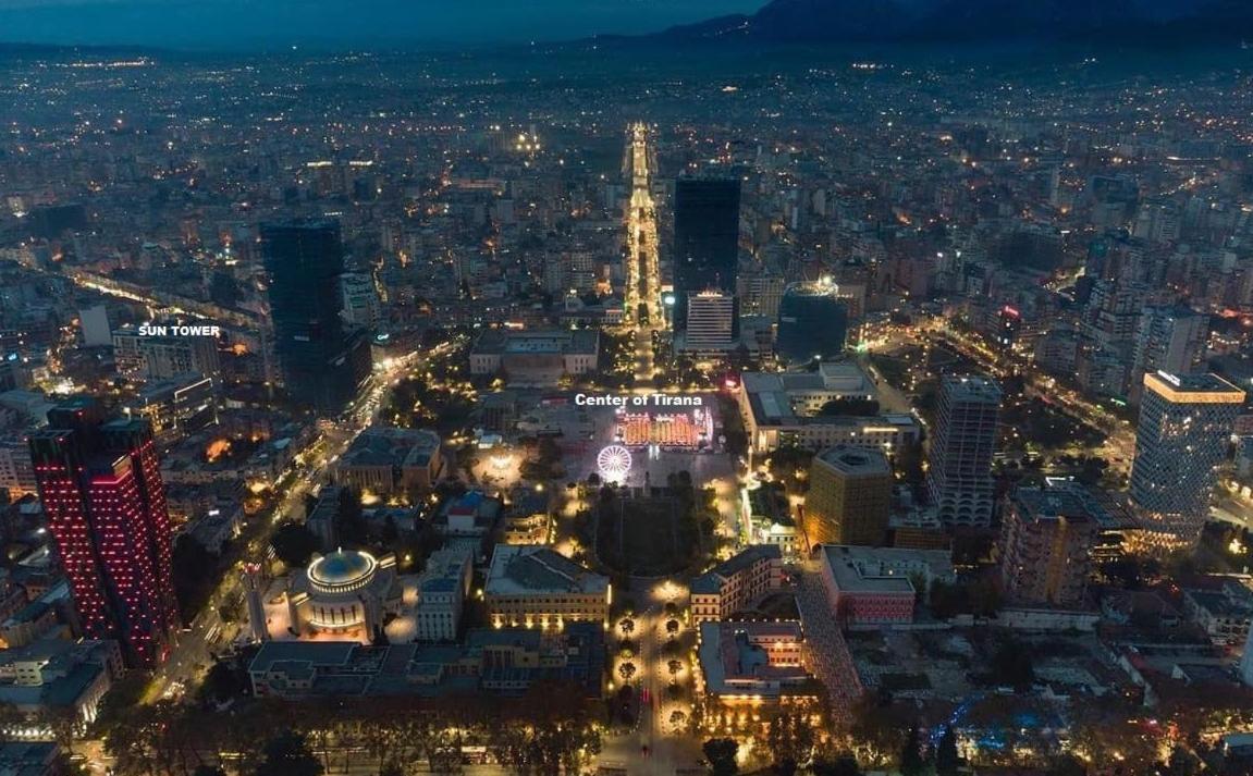 Sun Tower Luxury Suite-View From Of Tirana Center Buitenkant foto